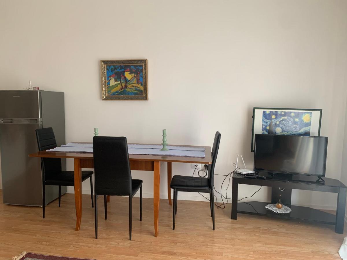 Beautiful And Lovely Apartment Tirana Esterno foto