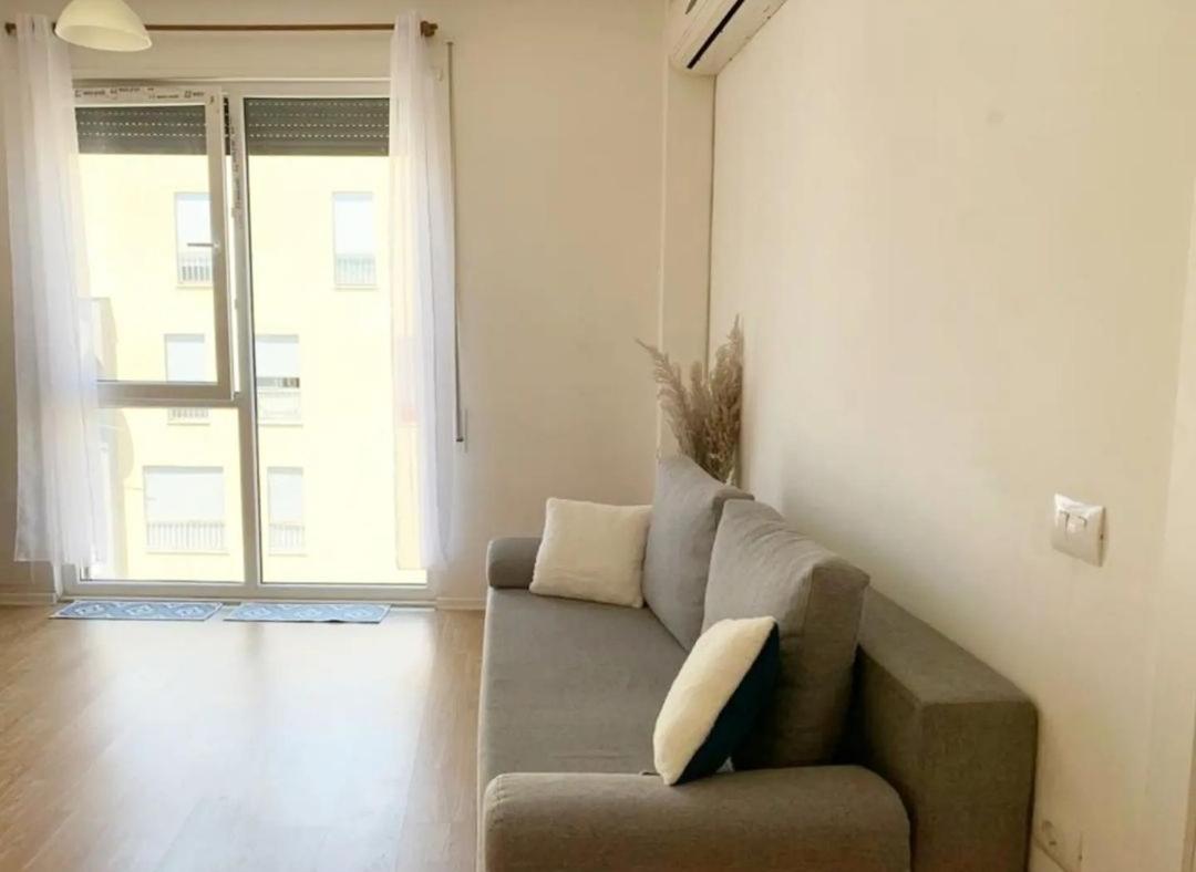 Beautiful And Lovely Apartment Tirana Esterno foto